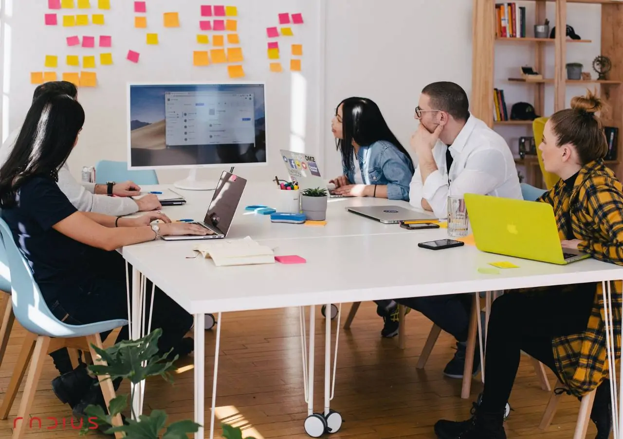 AI-powered real-time coaching and training for contact center agents
